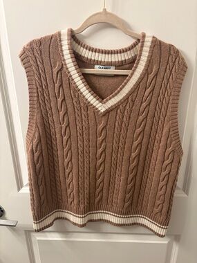 Old Navy Camel & Cream Cable Knit V-Neck Sweater Vest